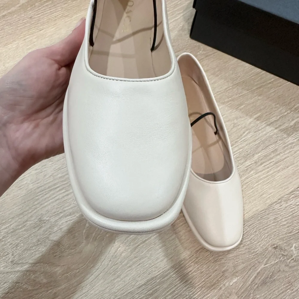 NWT Coach Leather Mary Jane Flats Chalk Color , Size 7.5, 8, 8,5 - Picture 4 of 10